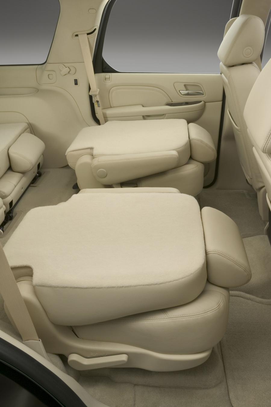 Cadillac Escalade 2007 года  (фото 48 из 106)